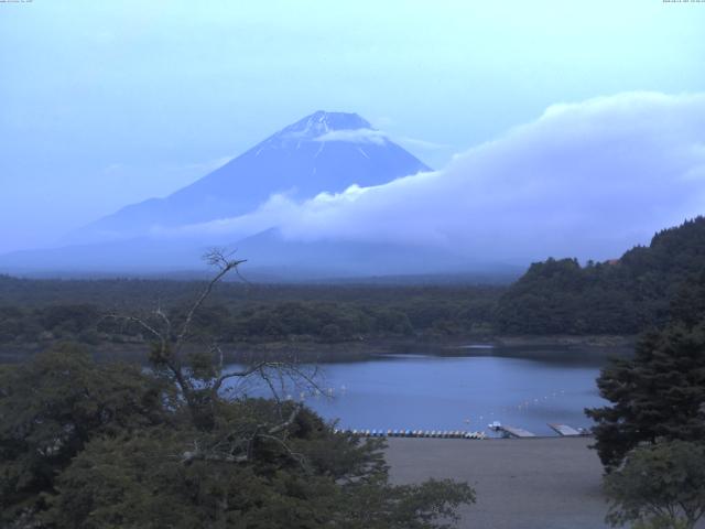 精進湖からの富士山