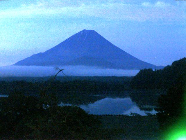 精進湖からの富士山