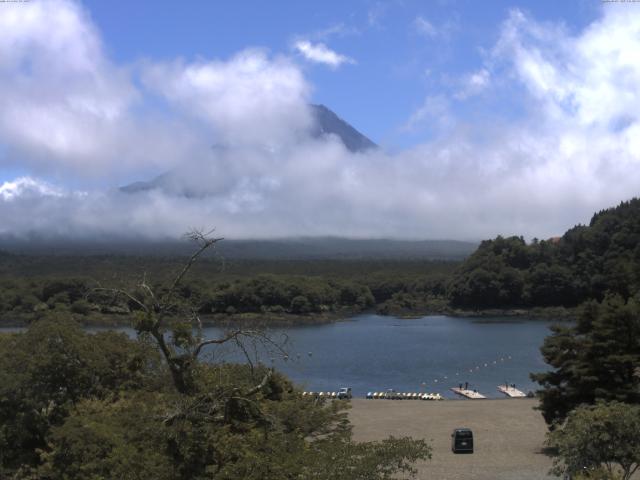 精進湖からの富士山