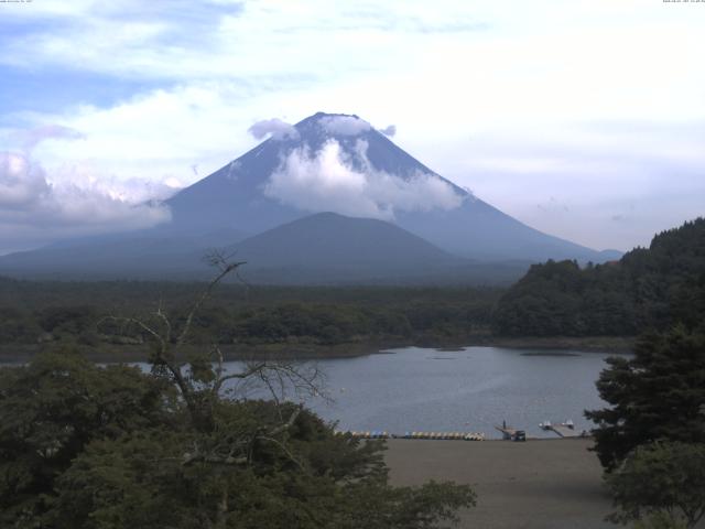 精進湖からの富士山