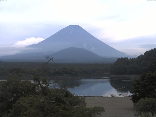 精進湖からの富士山