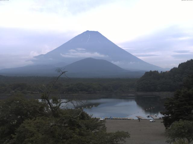 精進湖からの富士山