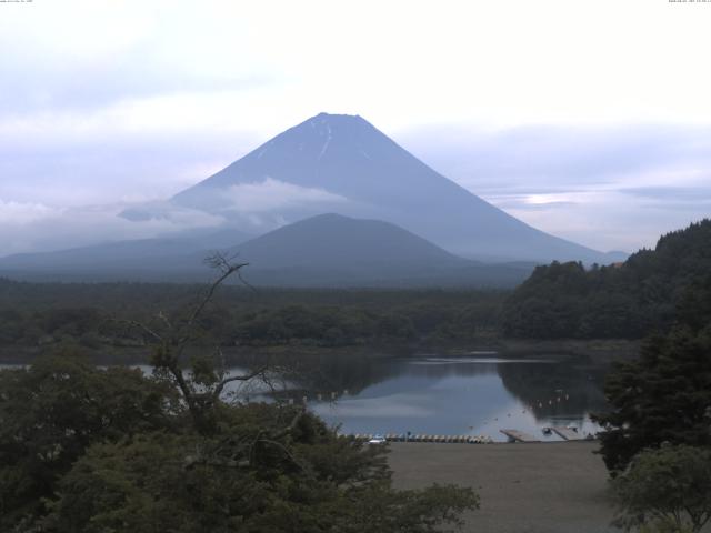 精進湖からの富士山