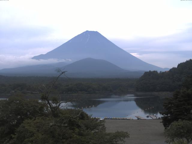 精進湖からの富士山