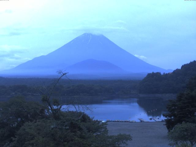 精進湖からの富士山