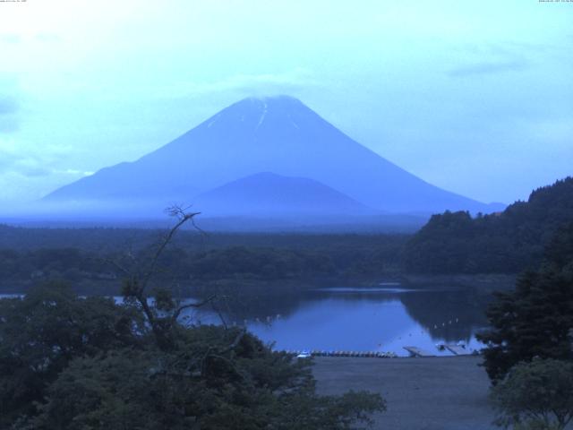 精進湖からの富士山