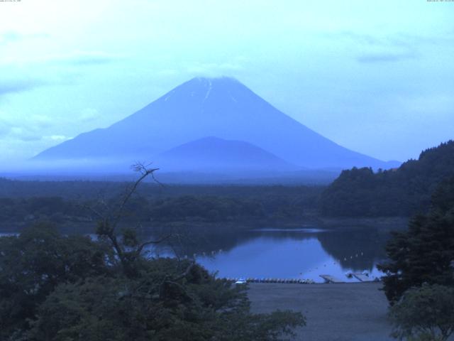 精進湖からの富士山