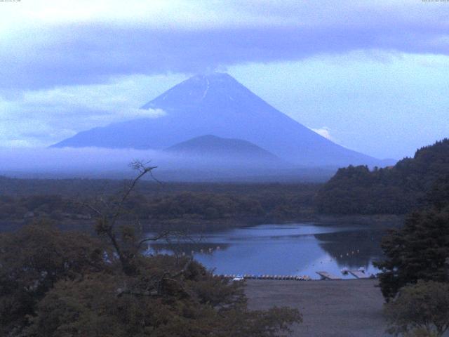 精進湖からの富士山