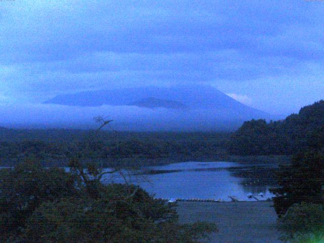 精進湖からの富士山