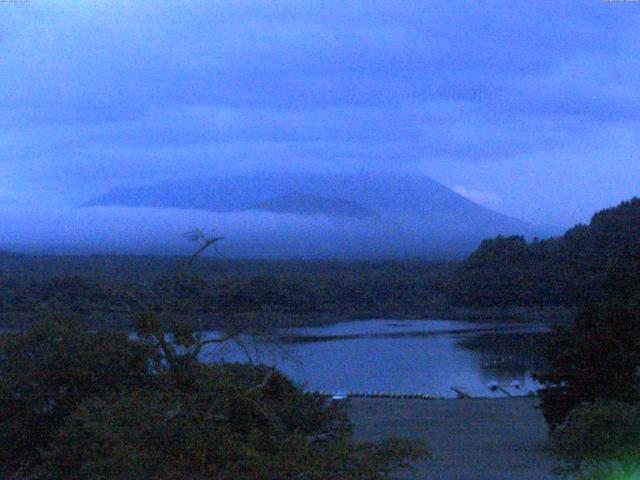 精進湖からの富士山