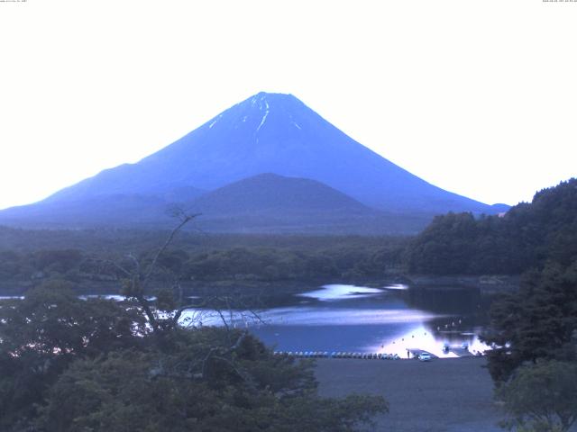 精進湖からの富士山