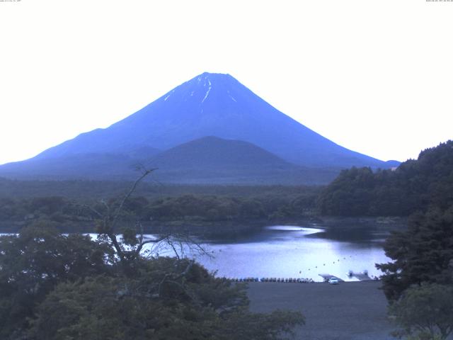 精進湖からの富士山