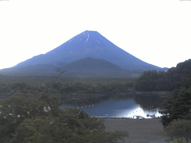 精進湖からの富士山