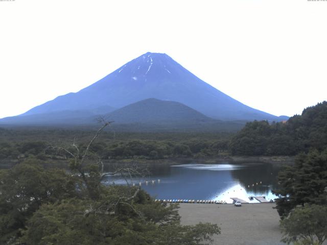 精進湖からの富士山