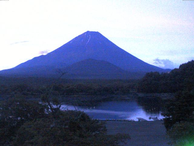 精進湖からの富士山