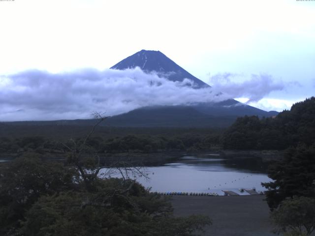 精進湖からの富士山