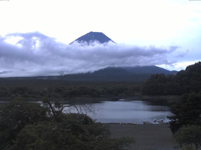 精進湖からの富士山