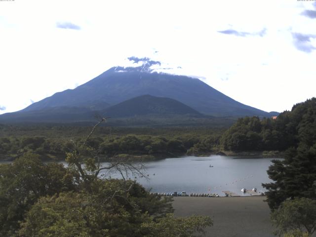 精進湖からの富士山