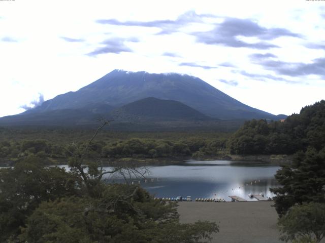 精進湖からの富士山
