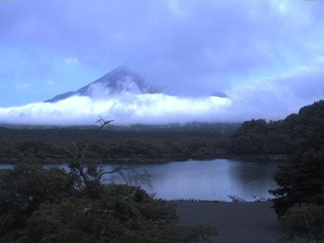 精進湖からの富士山