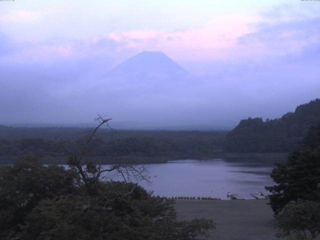 精進湖からの富士山