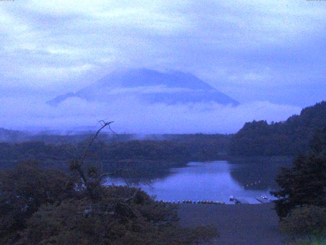 精進湖からの富士山