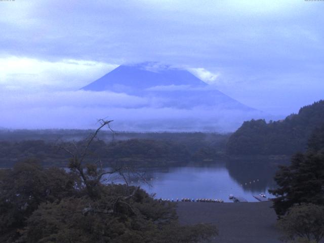 精進湖からの富士山