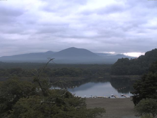 精進湖からの富士山