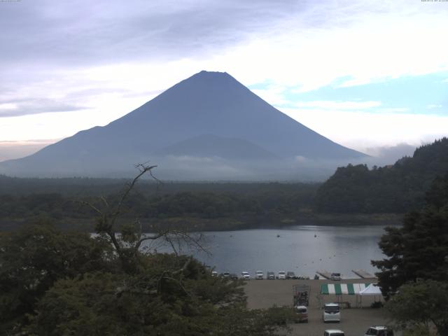 精進湖からの富士山