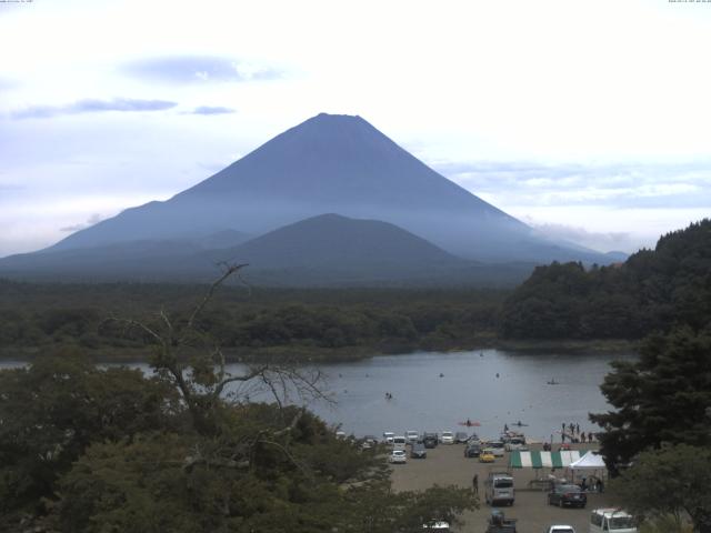 精進湖からの富士山