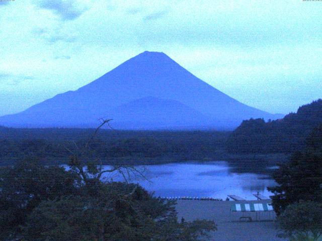 精進湖からの富士山