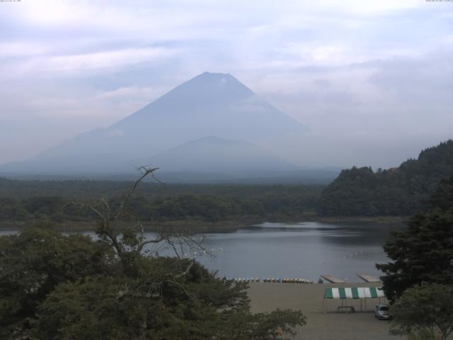 精進湖からの富士山
