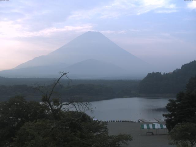 精進湖からの富士山