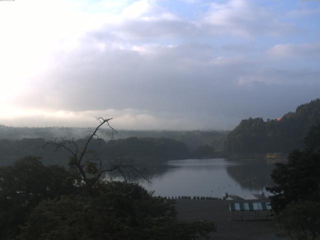精進湖からの富士山