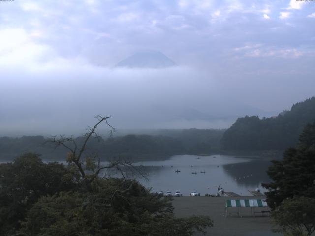 精進湖からの富士山