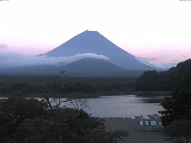 精進湖からの富士山