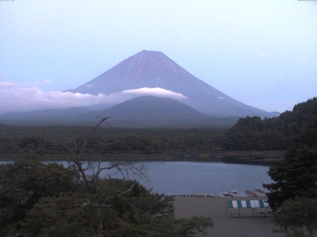 精進湖からの富士山