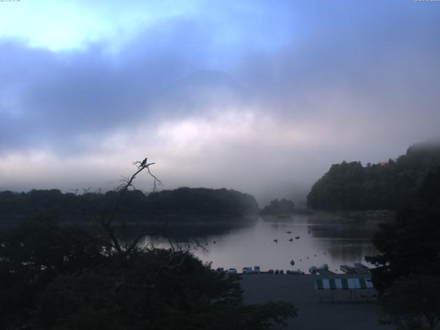 精進湖からの富士山