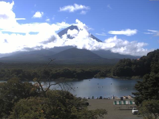 精進湖からの富士山