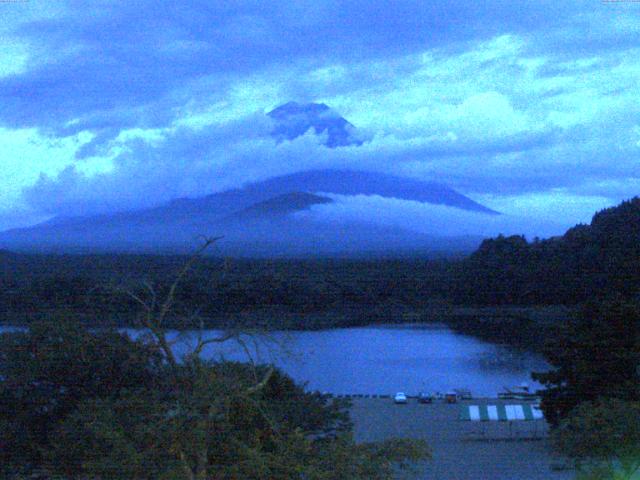 精進湖からの富士山