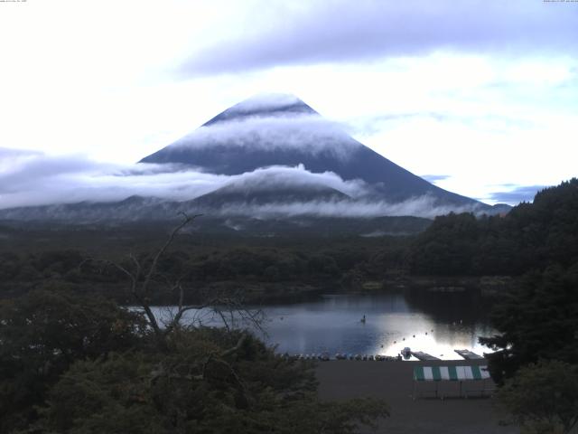 精進湖からの富士山