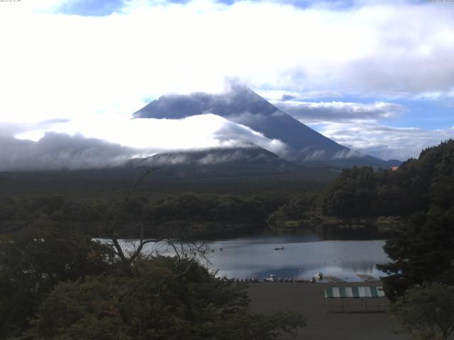 精進湖からの富士山