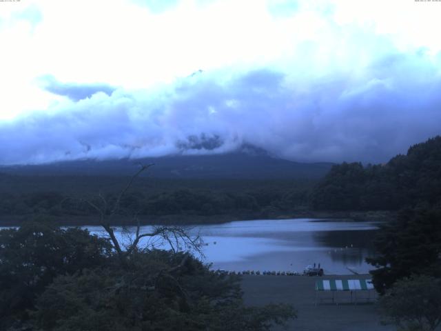精進湖からの富士山