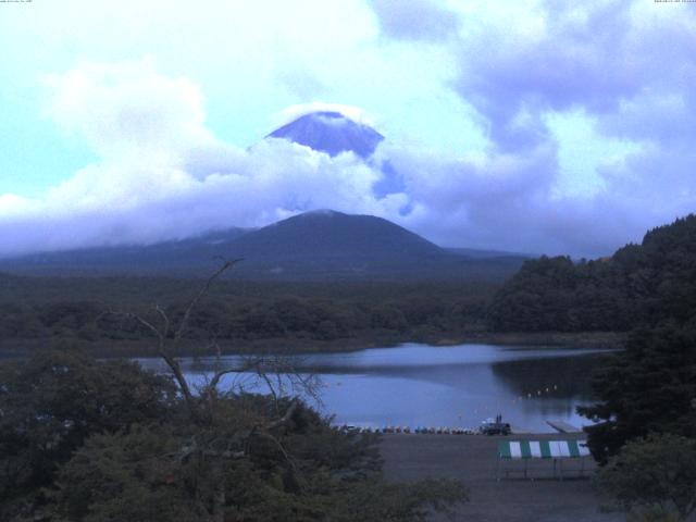 精進湖からの富士山