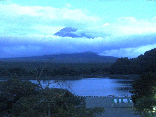 精進湖からの富士山