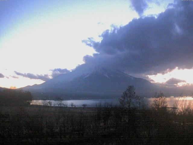 山中湖からの富士山