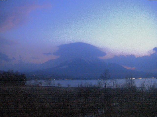 山中湖からの富士山