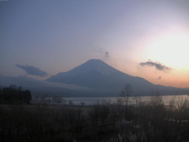 山中湖からの富士山