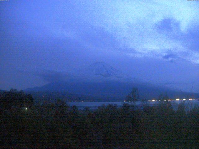 山中湖からの富士山