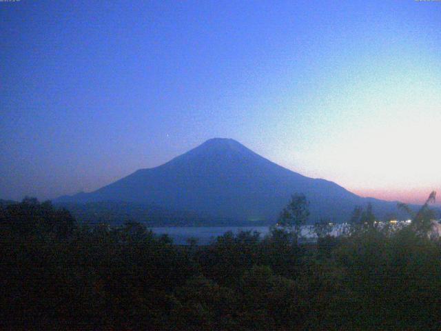 山中湖からの富士山